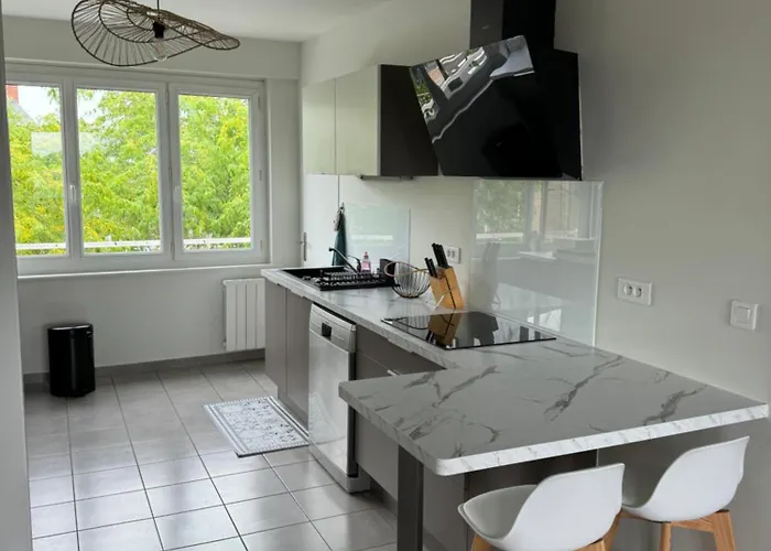 Appartement Charmant Apartamento Avranches